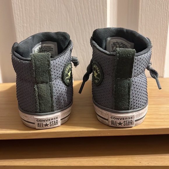 Gray and White Converse -like new. - Picture 4 of 8